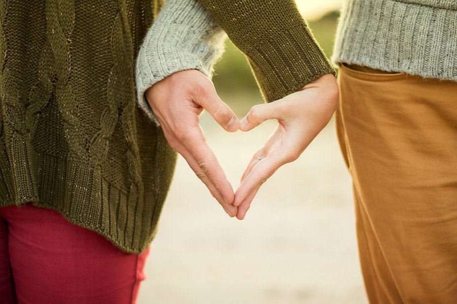 Οι 12 σημαντικές ερωτήσεις που πρέπει να κάνεις στον σύντροφο σου αν θέλεις να κρατήσει η σχέση