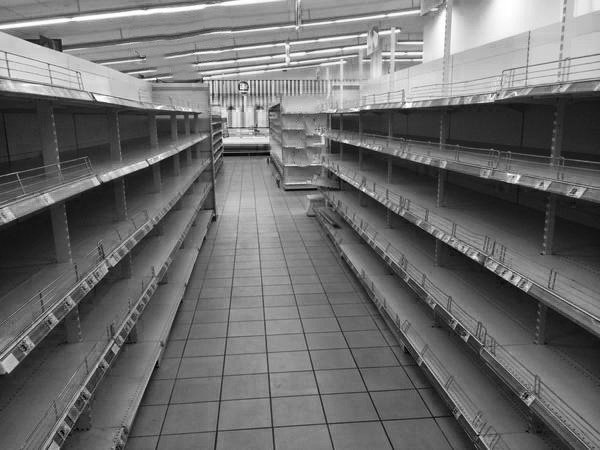 Πανικός και οσμή θανάτου: Η τελευταία φορά που άδειασαν τα σούπερ μάρκετ στην Ελλάδα