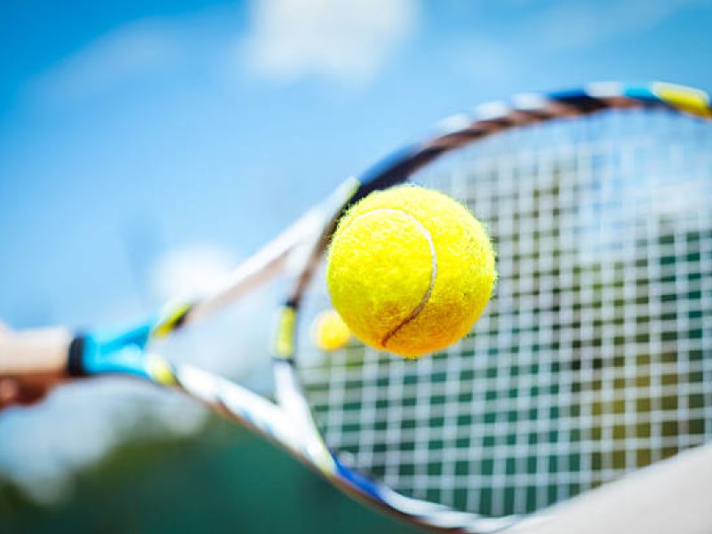 Απίστευτος αγώνας τένις από ταράτσα σε ταράτσα [βίντεο]