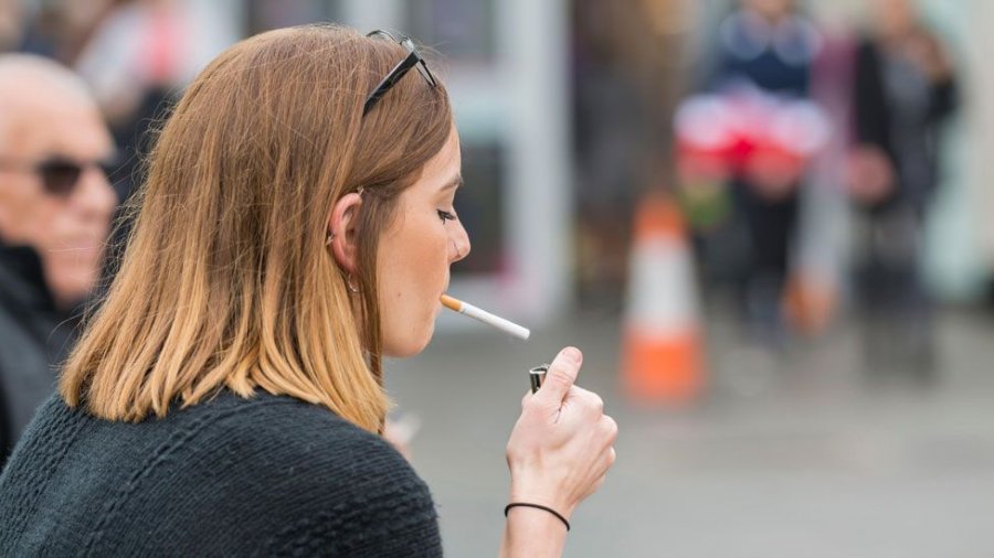 Κορωνοϊός: Οι καπνιστές κινδυνεύουν περισσότερο να εκδηλώσουν πιο πολλά και σοβαρά συμπτώματα