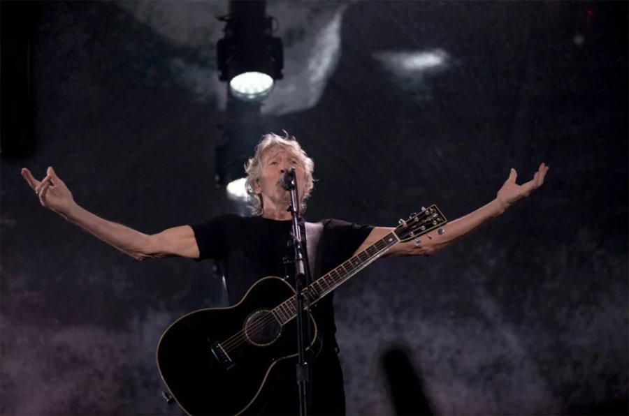 «Μ@…@ς, από τους πιο ανόητους»: Γιατί ο Ρότζερ Γουότερς των Pink Floyd βρίζει τον Ζούκερμπεργκ και το Twitter τον αποθεώνει