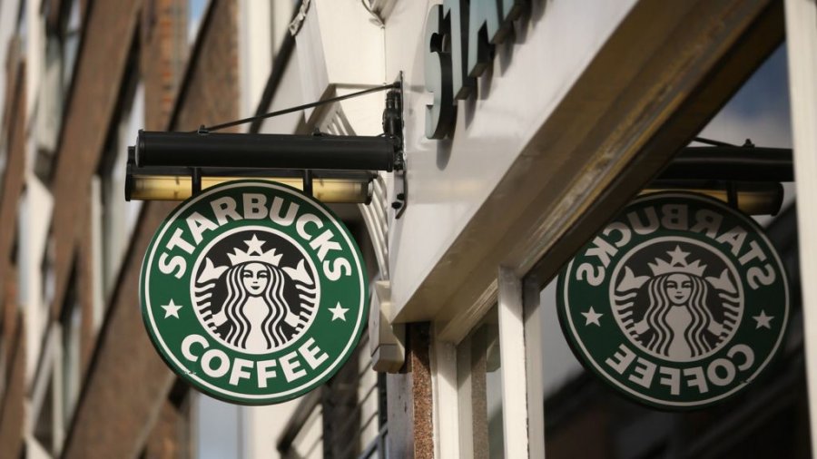 Starbucks: Η ιδέα τριών φοιτητών που μετατράπηκε σε παγκόσμια αυτοκρατορία -Η ιστορία ενός από τα διασημότερα καφέ