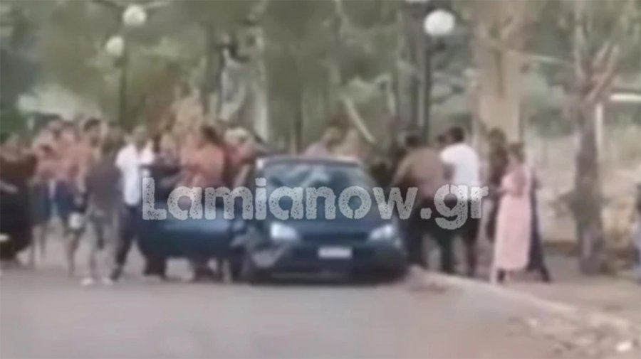 Πλακώθηκαν στο ξύλο δεκάδες Ρομά στη Φθιώτιδα -Η Αστυνομία διερευνά τα ακριβή αίτια του περιστατικού [εικόνες]