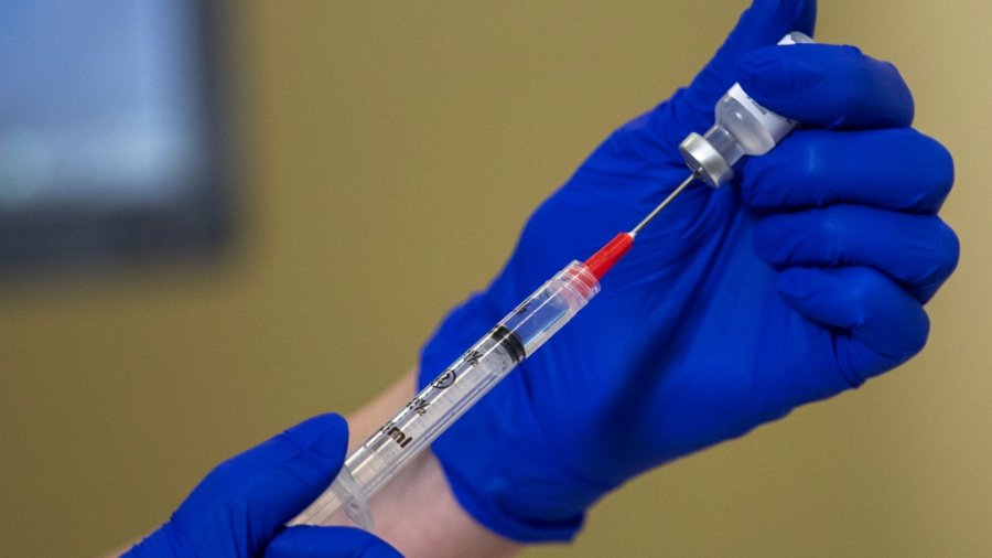 Τρίτη δόση εμβολίου για όλους τους πολίτες 50 ετών και άνω – Πότε ανοίγει η πλατφόρμα