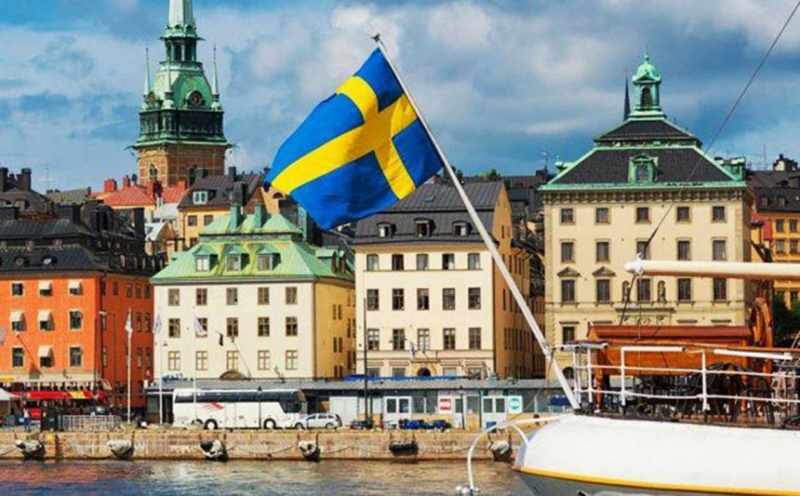 Όχι στο lockdown: Το ανατρεπτικό στοίχημα της Σουηδίας για να εξαφανίσει τη μετάλλαξη Όμικρον