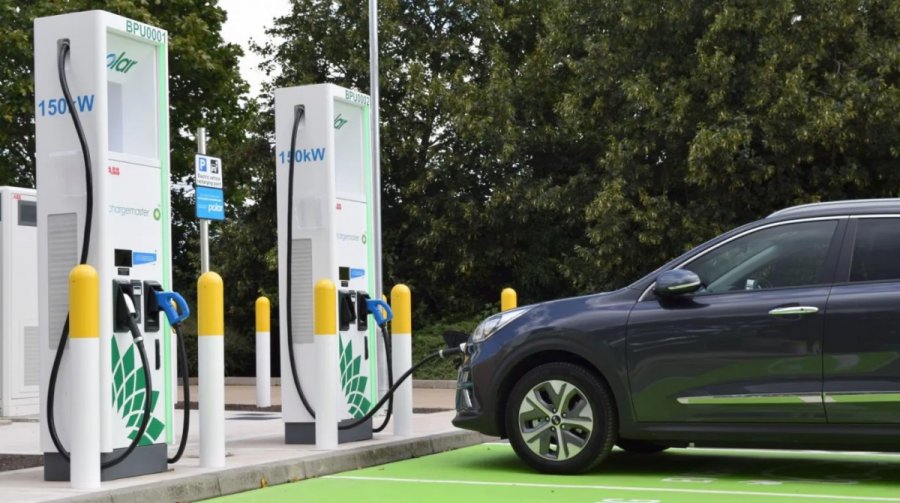 BP: Η φόρτιση αυτοκινήτων θα γίνει πιο επικερδής από τον ανεφοδιασμό με βενζίνη