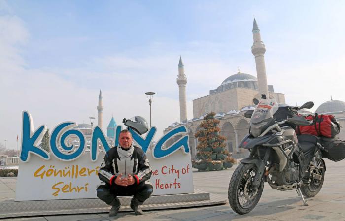 Ο Έλληνας που έκανε 7.000 χλμ. σε 22 μέρες με μοτοσικλέτα