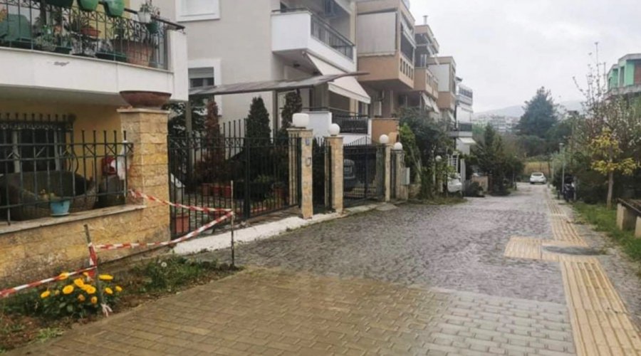 Θεσσαλονίκη: «Είδε τη μητέρα του χτυπημένη κι έγινε το έλα να δεις» λέει ο παππούς του 17χρονου που μαχαίρωσε τον πατριό του