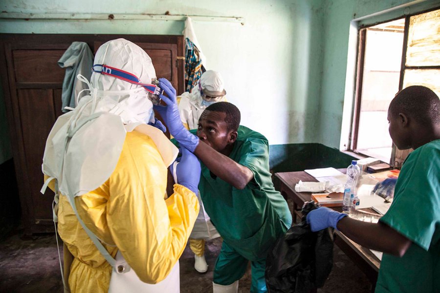 Έμπολα: Επανεμφάνιση του ιού στο Κονγκό – Εξετάζονται τουλάχιστον 74 επαφές κρούσματος