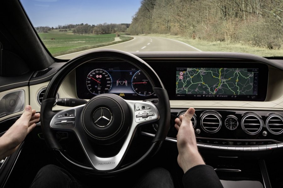 Η Mercedes αναλαμβάνει την ευθύνη αν τρακάρεις – υπό έναν όρο