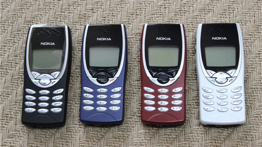 Το θρυλικό Nokia 8210 έρχεται πάλι στην Ελληνική αγορά, με ανανεωμένη εμφάνιση και τιμή στα 69 ευρώ