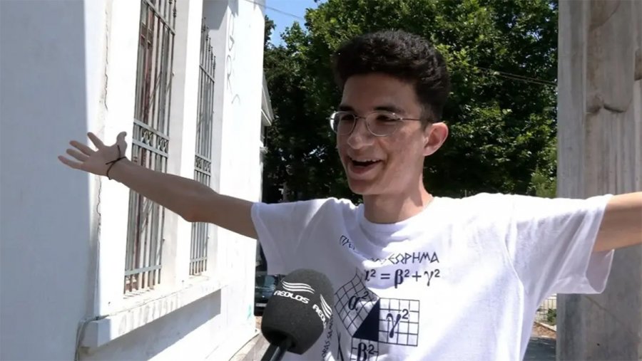 Στη σχολή Ηλεκτρολόγων Μηχανικών του ΕΜΠ εισάγεται ο νεαρός πρόσφυγας από το Ιράν