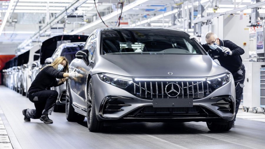 Τα απίστευτα ποσά των υπαλλήλων της Mercedes -3.700 ευρώ μισθός για τον ανειδίκευτο εργάτη