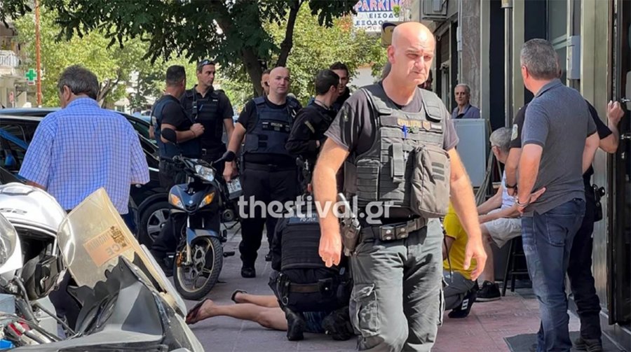 Τρόμος στη Θεσσαλονίκη: Λογιστής βγήκε στο δρόμο με ψεύτικο όπλο σε κατάσταση αμόκ [εικόνες]