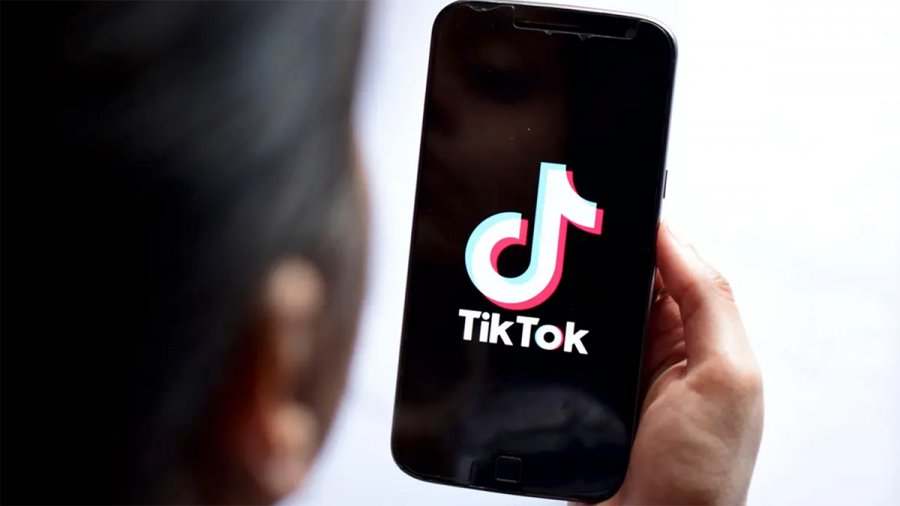 Τέλος η χρήση του Tik Tok στα τηλέφωνα δημόσιων υπαλλήλων λόγω κινδύνου κατασκοπίας!