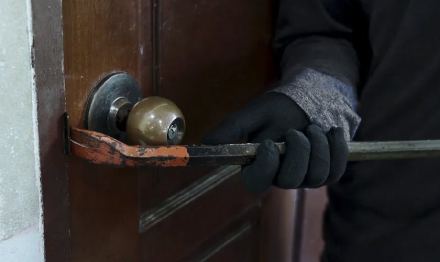 Μαρούσι: Τα ακριβά γούστα της οικιακής βοηθού που «έγδυσε» το σπίτι που δούλευε – Πώς πιάστηκε στη φάκα της Αστυνομίας