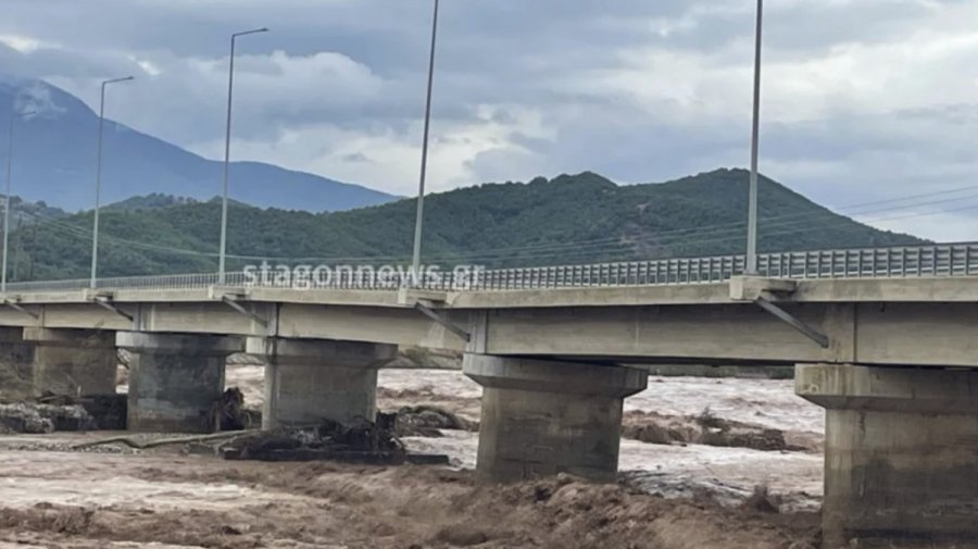 Πηνειός: Κατέρρευσε η γέφυρα της Διάβας που στοίχισε 4,6 εκατ ευρώ και δεν θα ξανά έπεφτε