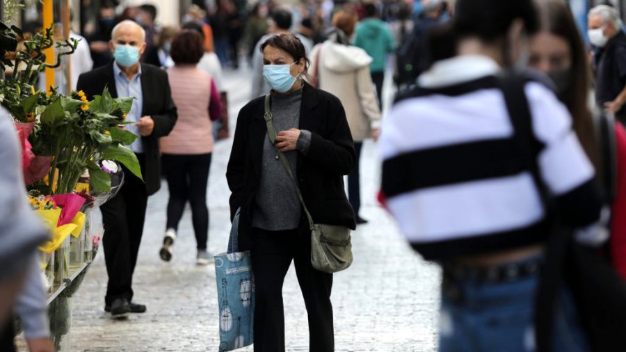 Συναγερμός στον ΕΟΔΥ: 57 θάνατοι, 70 διασωληνωμένοι από κορωνοϊό, 3 νεκροί από γρίπη -Αύξηση 44% στις εισαγωγές