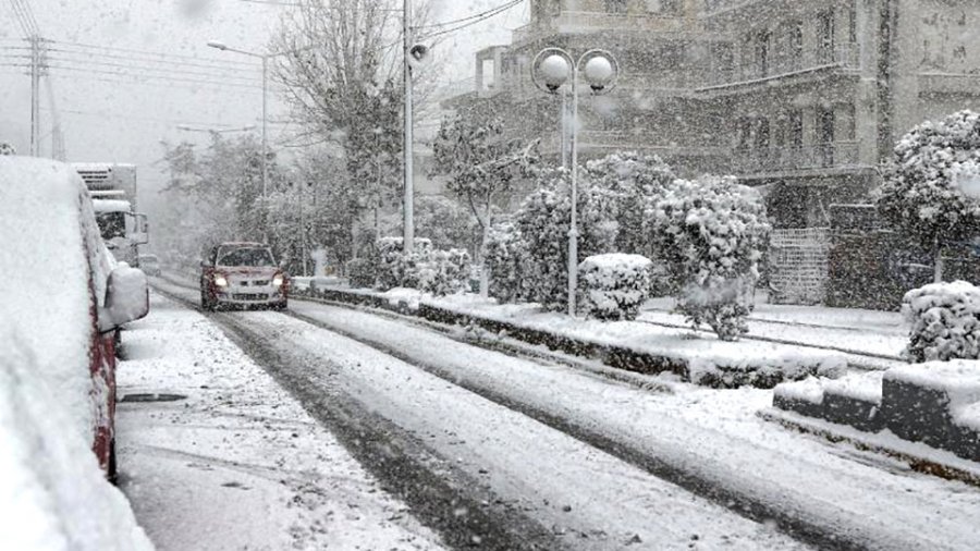 Κόντρα μετεωρολόγων για την κακοκαιρία – Ο Μαρουσάκης βλέπει χιόνια στο κέντρο της Αθήνας και εξοργίζει τον Καλλιάνο