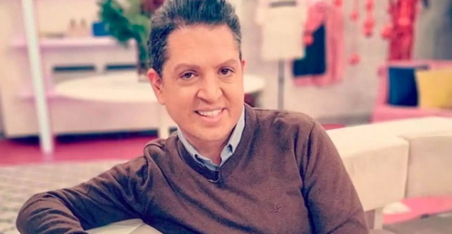 «Μαγκιά μου αν κάνω προπαγάνδα για τα ομόφυλα ζευγάρια»: Η απάντηση του Γιάννη Πουλόπουλου στον πατέρα Στυλιανό Καρπαθίου