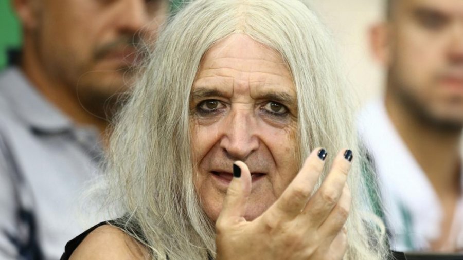 Το αποφάσισε ο Νίκος Καρβέλας: Στα 72 του κάνει… στροφή στην καριέρα του και τους αφήνει όλους… άφωνους