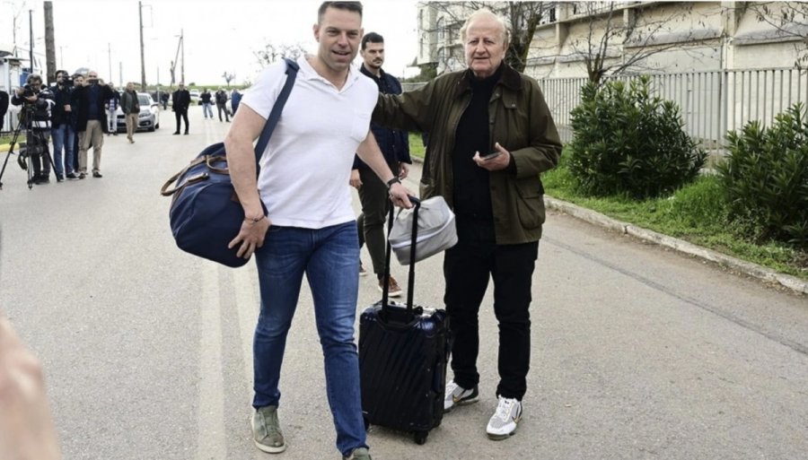 Σαρωτική πρόταση “αλλαγής” Κασσελάκη για τον στρατό: “Να αλλάξει όνομα η «Καλλιόπη» στο στρατό, να λέγεται «Καλλιόπος»”
