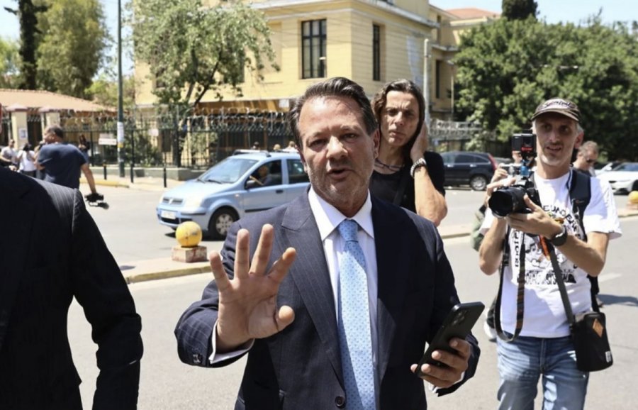Ελεύθερος ο Απόστολος Λύτρας που ομολόγησε τον ξυλοδαρμό της συζύγου του