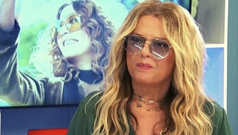 Όλοι τους περνάνε για αδέρφια, τον έκανε στα 20: Η 61χρονη Ελένη Τσαλιγοπούλου με τον 41χρονο γιο της σε σπάνια φώτο