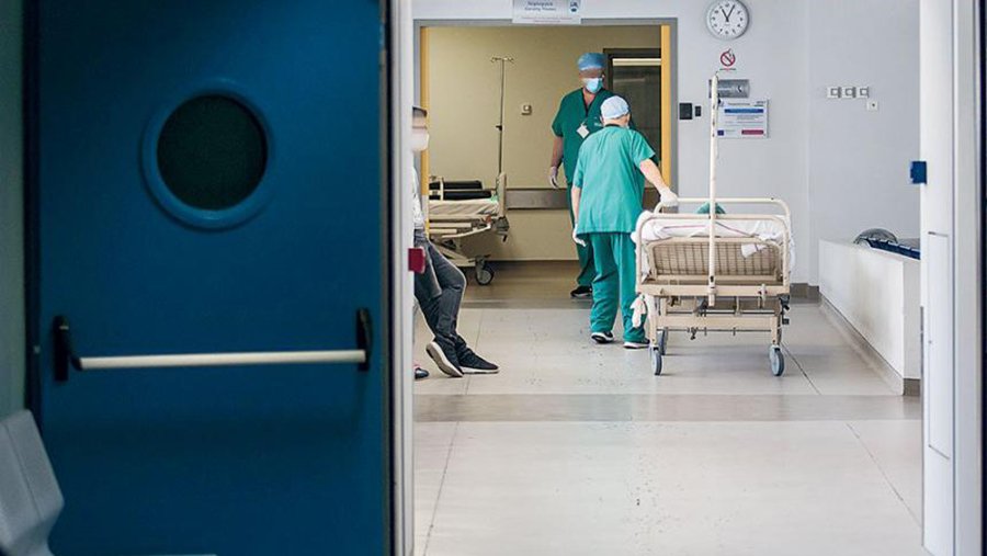 Φρίκη στο Ηράκλειο: Συνελήφθησαν οι γονείς του 3χρονου αγοριού που δίνει μάχη για τη ζωή του, βαρύτατα κακοποιημένο