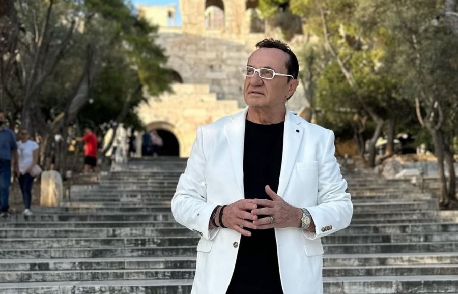 Δύσκολες ώρες για τον Λευτέρη Πανταζή: Η φωτογραφία με τα τραύματα στο κεφάλι από το ατύχημα